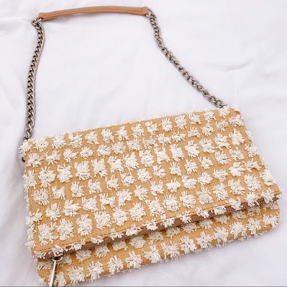Express Handbags - ☀️40% OFF☀️ EXPRESS Woven Folded Clutch